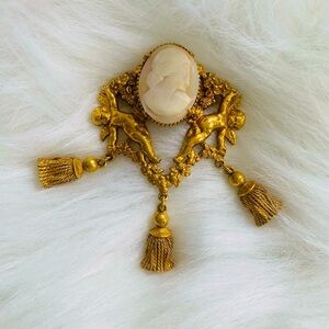 Rare Antique Cameo Broach With Tassel Cherub Angel Design